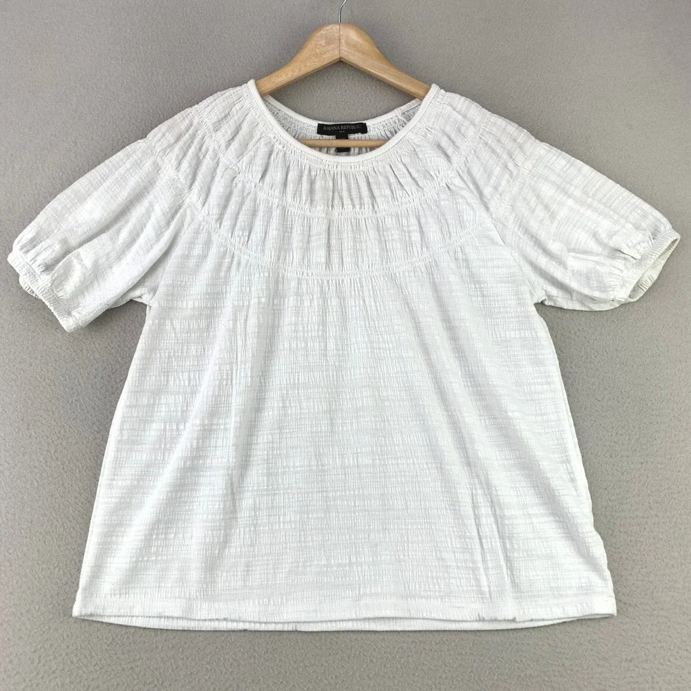 Banana Republic Smocked Blouse Women‎ XS Petite White Casual Puff Sleeve Top